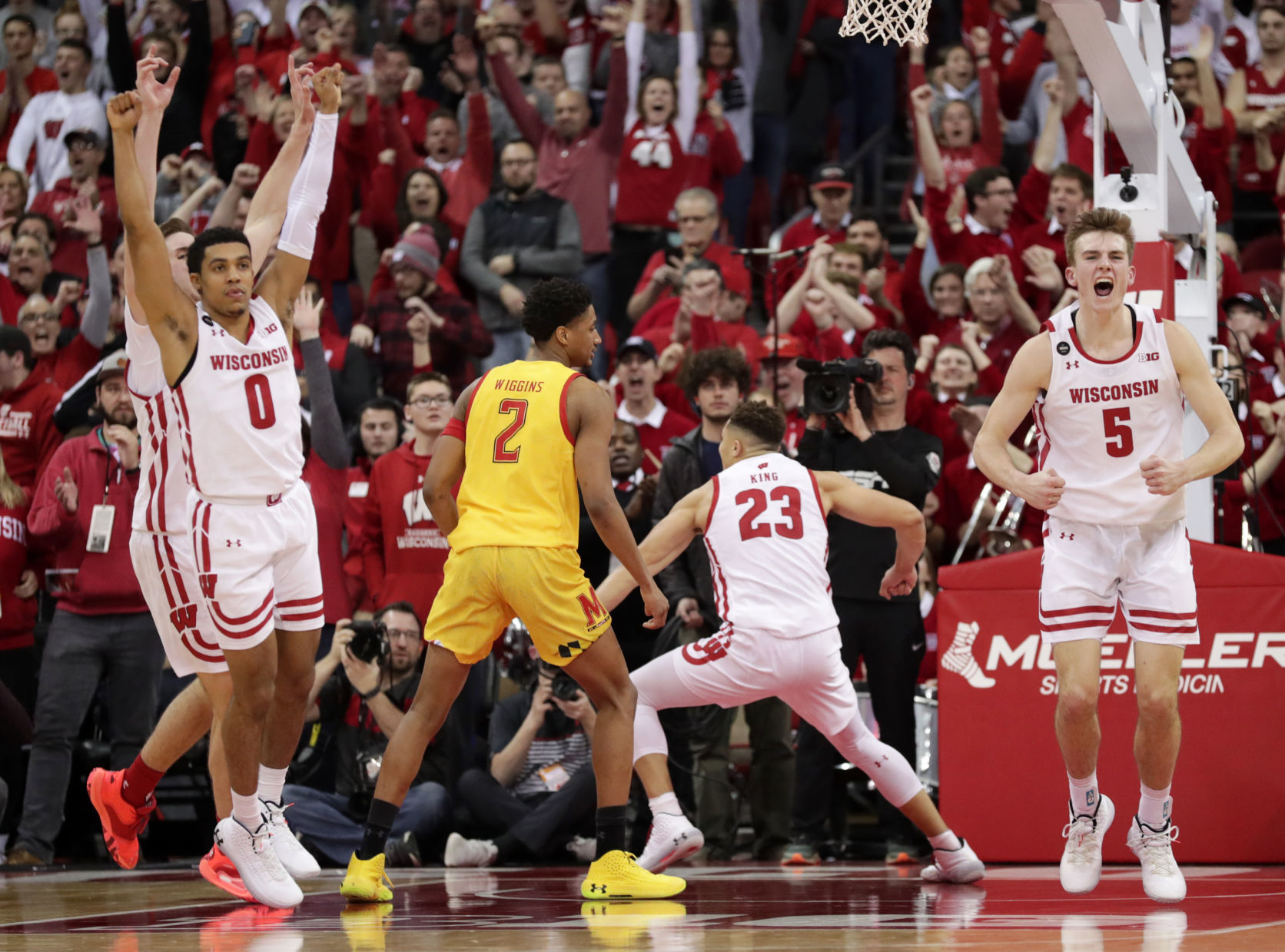 Badgers 56, Terrapins 54